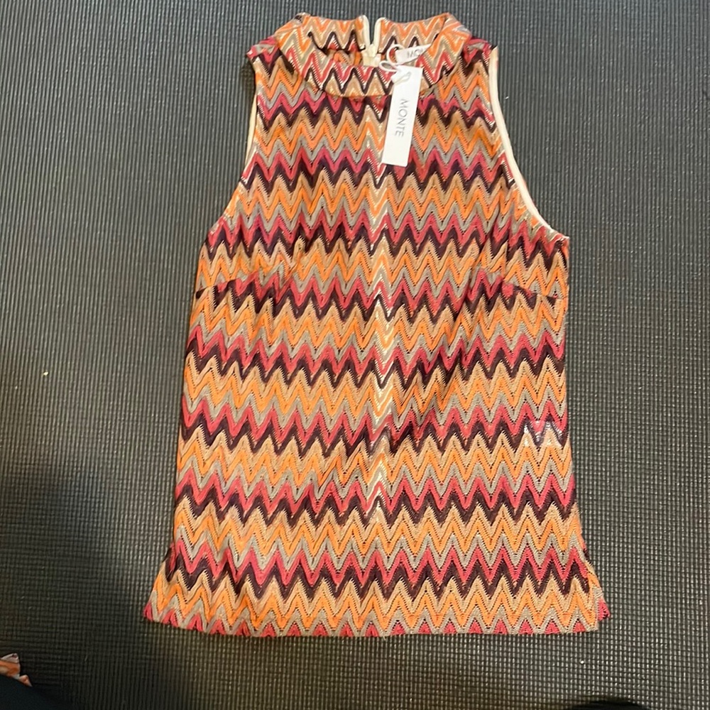 Monte Theo mock neck top. Mesh
